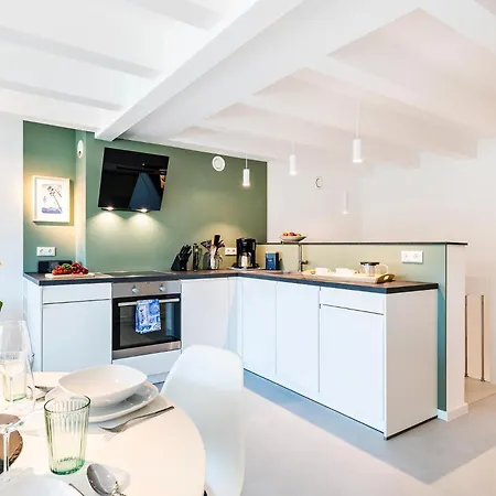 Prora - Ferienwohnung Mit 2 Terrassen - Strandhafer